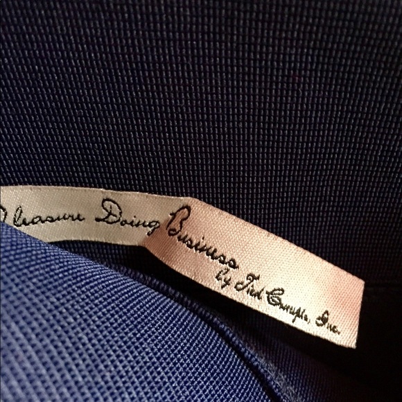 Bondage Skirt - Picture 2 of 2